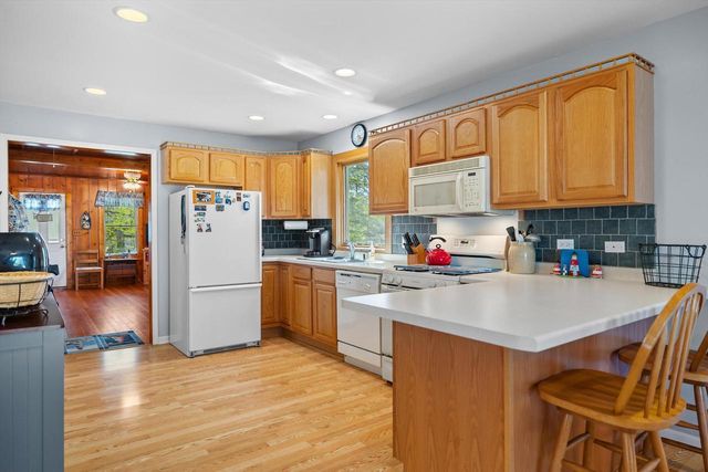 N2473 Greenleaf DRIVE, Lake Geneva, WI 53147