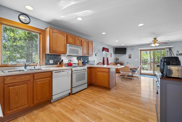 N2473 Greenleaf DRIVE, Lake Geneva, WI 53147