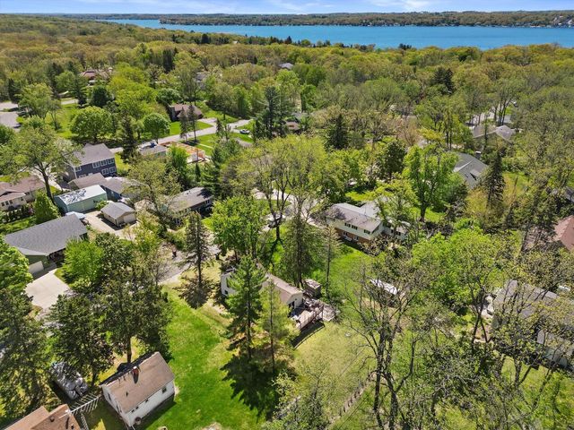 N2473 Greenleaf DRIVE, Lake Geneva, WI 53147