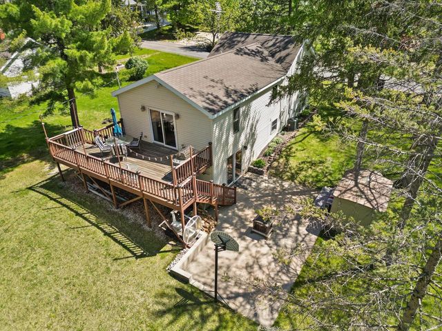 N2473 Greenleaf DRIVE, Lake Geneva, WI 53147