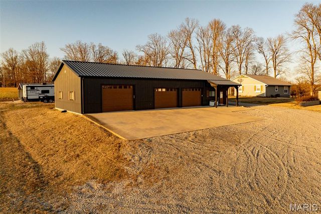 394 Violet Ln, Doniphan, MO 63935