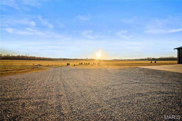 394 Violet Ln, Doniphan, MO 63935