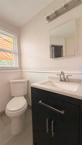 250 SW 7th Street, Dania Beach, FL 33004