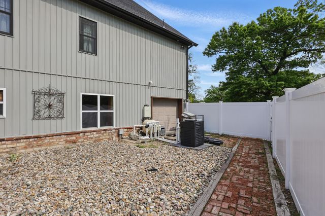 16575 Fir Road, Carthage, MO 64836