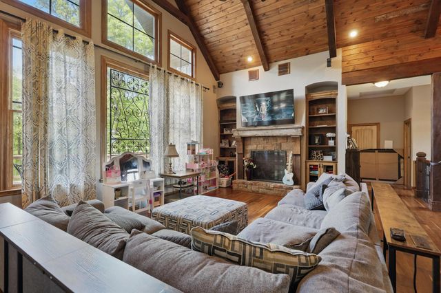 16575 Fir Road, Carthage, MO 64836