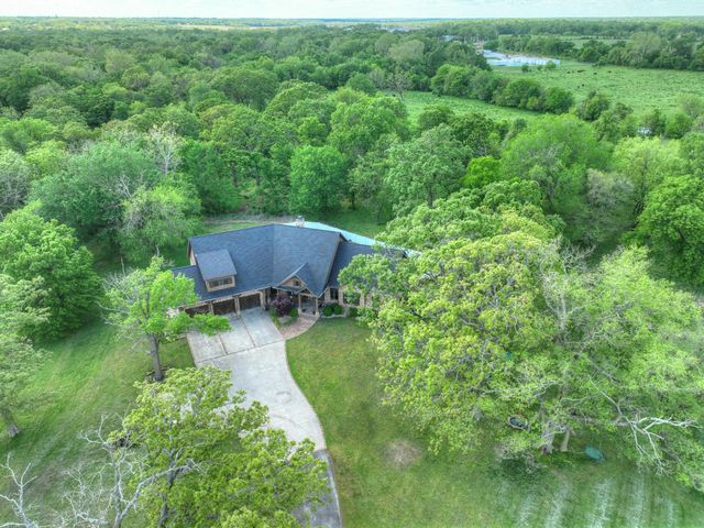 16575 Fir Road, Carthage, MO 64836