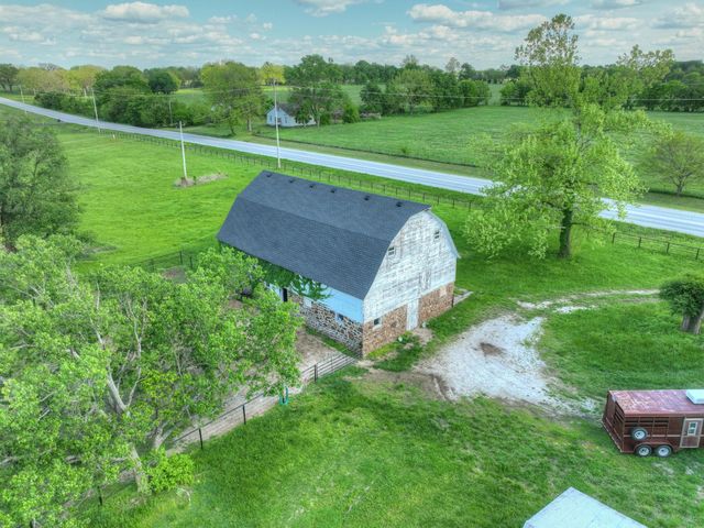 16575 Fir Road, Carthage, MO 64836