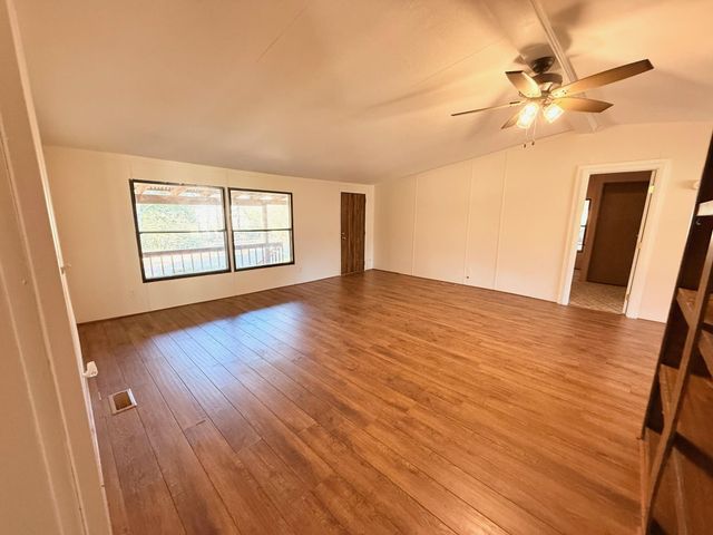 3311 County Road 4120, Crockett, TX 75835