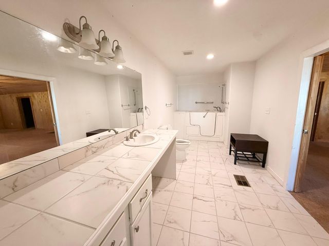 3311 County Road 4120, Crockett, TX 75835