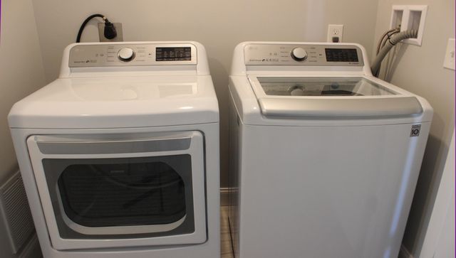 17 Callaway Dr Unit 1, Concord, NH 03301