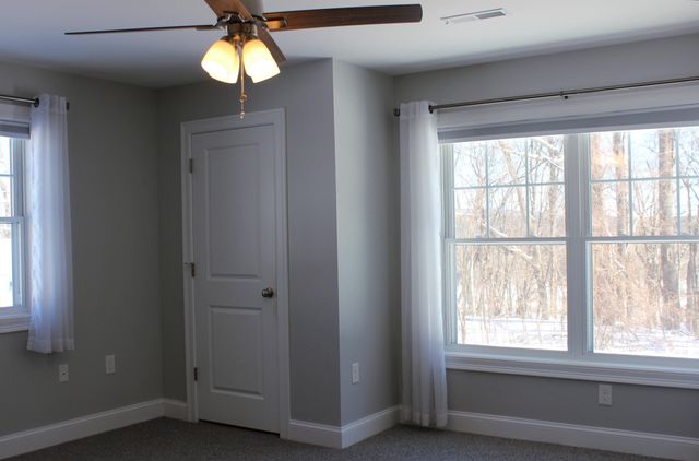 17 Callaway Dr Unit 1, Concord, NH 03301