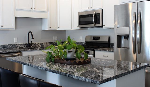 17 Callaway Dr Unit 1, Concord, NH 03301