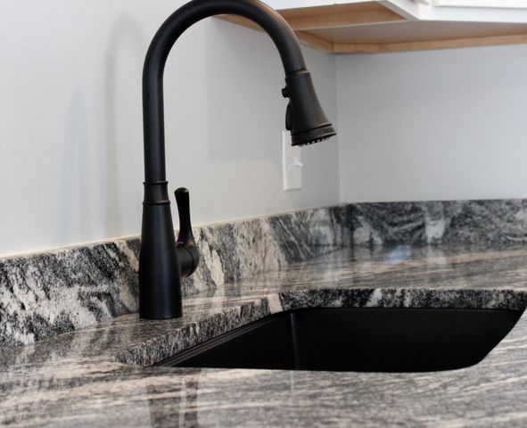 17 Callaway Dr Unit 1, Concord, NH 03301