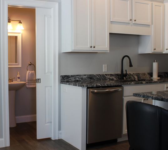 17 Callaway Dr Unit 1, Concord, NH 03301