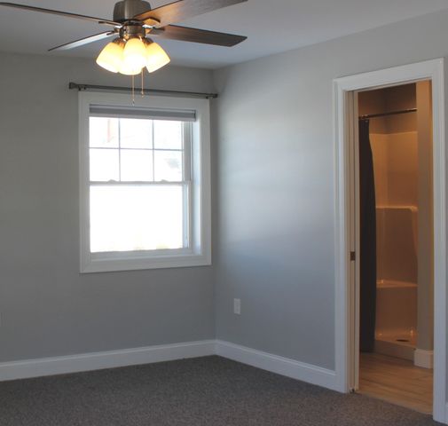 17 Callaway Dr Unit 1, Concord, NH 03301