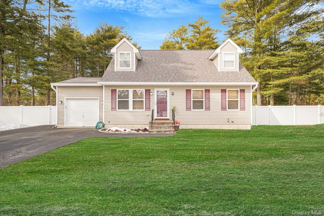 65 Prospect Drive, Brentwood, NY 11717