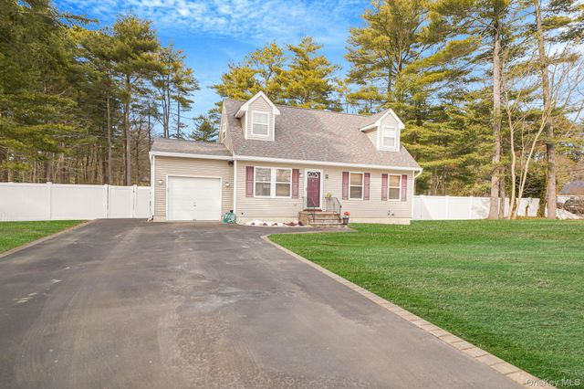 65 Prospect Drive, Brentwood, NY 11717