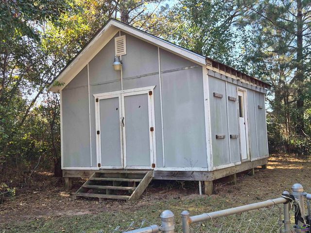 221 Hanover Drive, Byron, GA 31008