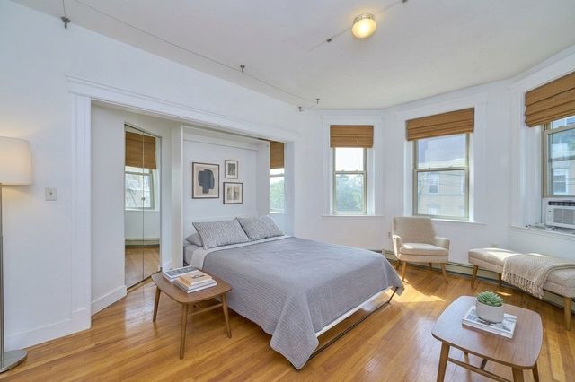 1677 Commonwealth Ave 12, Boston, MA 02135