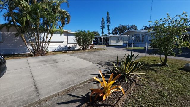 3275 26TH AVENUE E 165, Bradenton, FL 34208