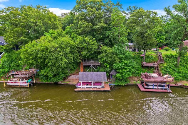 5599 E Grande Vista Court, Monticello, IN 47960
