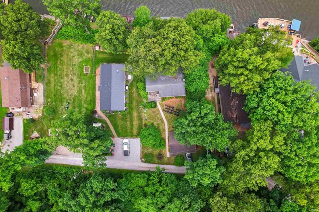 5599 E Grande Vista Court, Monticello, IN 47960