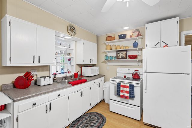 5599 E Grande Vista Court, Monticello, IN 47960
