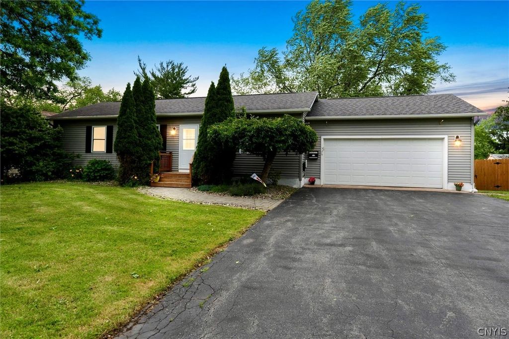 326 Richfield Boulevard, Salina, NY 13211