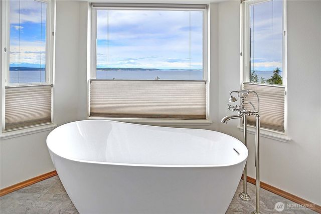 329 Burke Drive, Camano Island, WA 98282