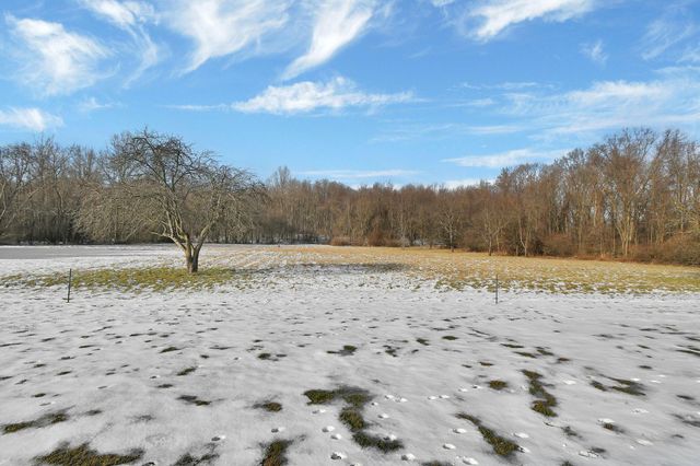 4612 Harlem Road, Galena, OH 43021