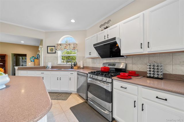 23 Varsity Blvd., East Setauket, NY 11733