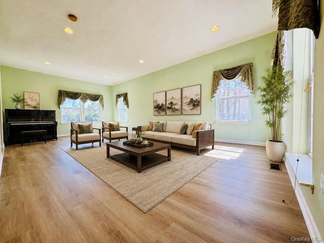 23 Varsity Blvd., East Setauket, NY 11733