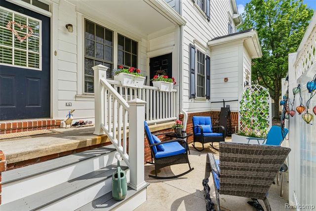 50223 Monroe Street, Canton, MI 48188