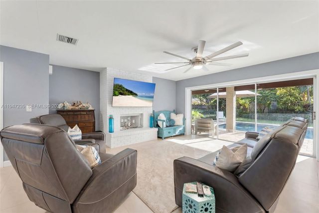 8200 SW 185th Ter, Cutler Bay, FL 33157