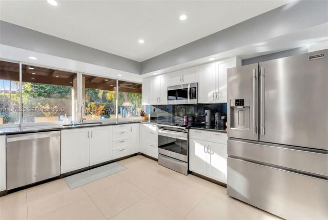 8200 SW 185th Ter, Cutler Bay, FL 33157