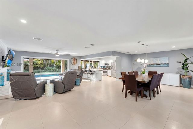 8200 SW 185th Ter, Cutler Bay, FL 33157