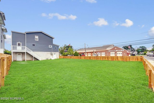 37 Circuit Street, Keansburg, NJ 07734