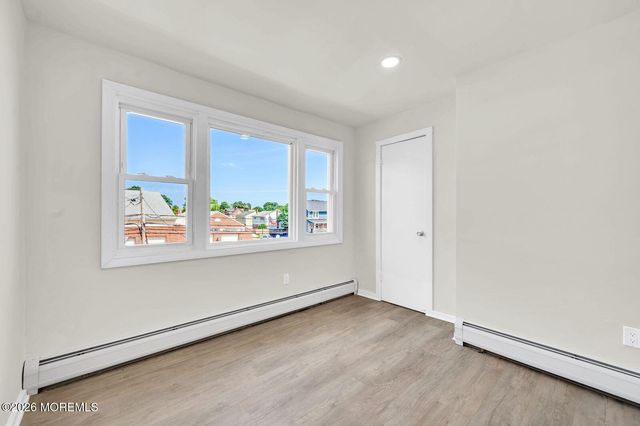 37 Circuit Street, Keansburg, NJ 07734