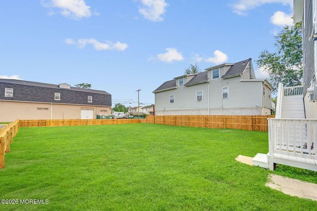 37 Circuit Street, Keansburg, NJ 07734