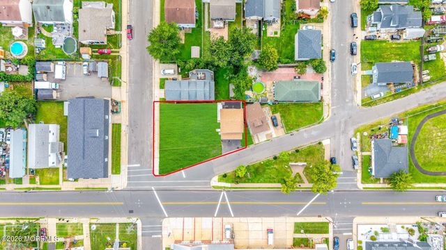 37 Circuit Street, Keansburg, NJ 07734
