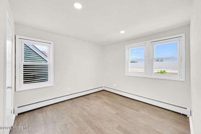 37 Circuit Street, Keansburg, NJ 07734