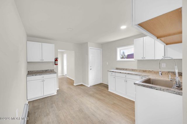 37 Circuit Street, Keansburg, NJ 07734