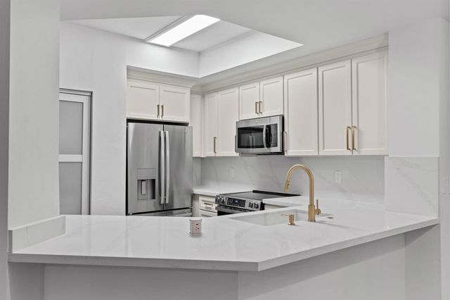 720 S Sapodilla Avenue 106, West Palm Beach, FL 33401