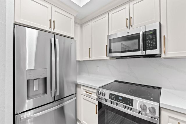 720 S Sapodilla Avenue 106, West Palm Beach, FL 33401