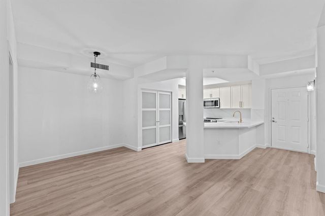 720 S Sapodilla Avenue 106, West Palm Beach, FL 33401