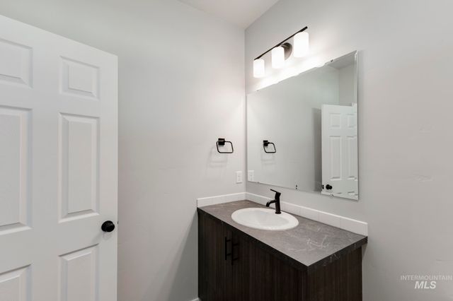 2955 E Mossy Creek Dr, Kuna, ID 83634