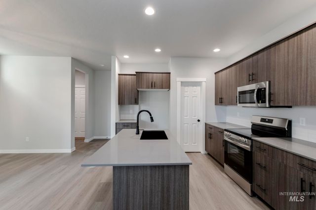 2955 E Mossy Creek Dr, Kuna, ID 83634