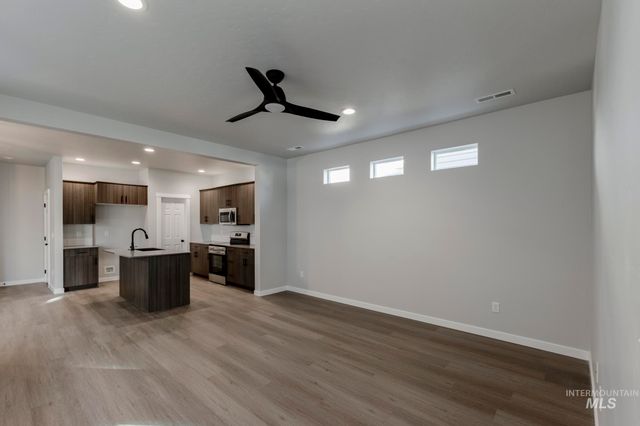 2955 E Mossy Creek Dr, Kuna, ID 83634