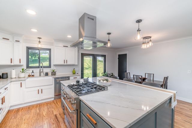 5607 Woolper Road, Petersburg, KY 41080