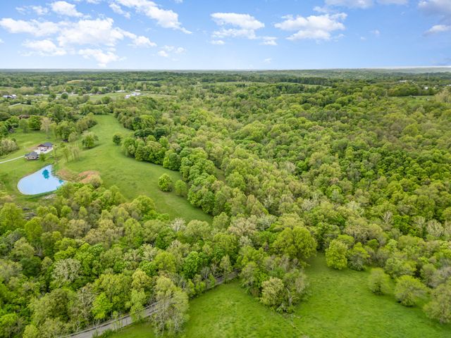5607 Woolper Road, Petersburg, KY 41080